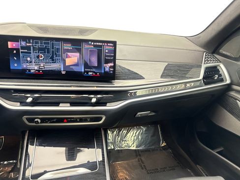 Used 2023 BMW X7 xDrive40i w/ M Sport Package AWD/4WD image 59