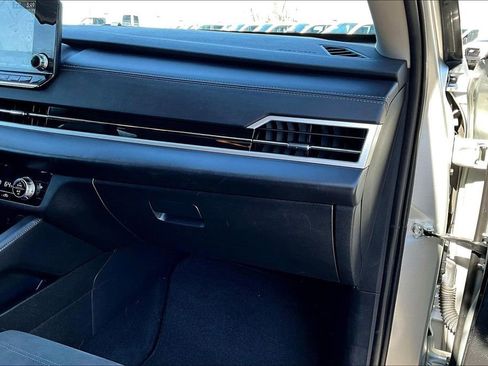 Used 2024 Mitsubishi Outlander SE FWD image 28