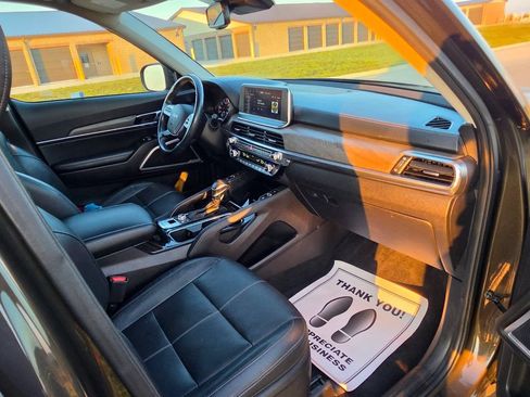 Used 2022 Kia Telluride EX w/ EX Premium Package AWD/4WD image 16