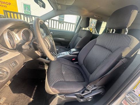 Used 2013 Dodge Journey SXT FWD image 12