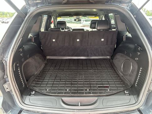 Used 2018 Jeep Grand Cherokee Altitude AWD/4WD image 17