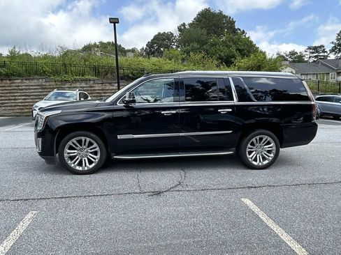 Used 2019 Cadillac Escalade ESV Premium Luxury w/ LPO, Radiant Package RWD image 2