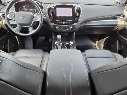 Used 2021 Chevrolet Traverse RS FWD image 12
