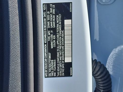 Certified 2026 Volvo XC40 B5 Plus AWD/4WD image 30