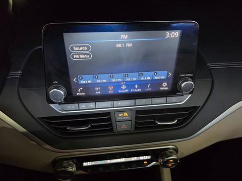 Used 2019 Nissan Altima 2.5 SV AWD/4WD image 28