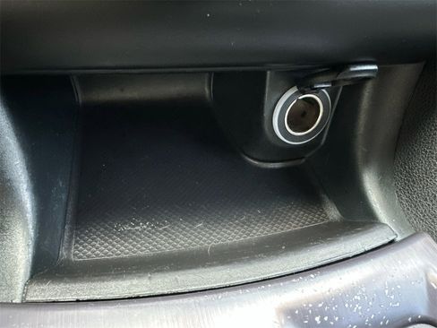 Used 2018 Dodge Charger SXT w/ Blacktop Package image 12