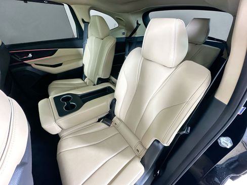 Used 2023 Acura MDX SH-AWD w/ Advance Package image 34
