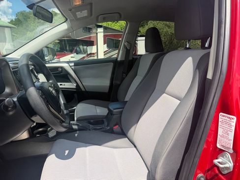 Used 2015 Toyota RAV4 LE FWD image 11