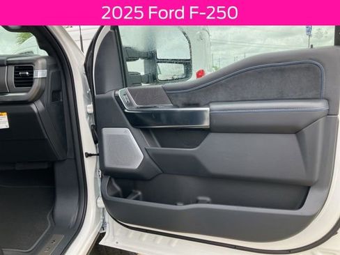 New 2025 Ford F250 Platinum AWD/4WD image 15