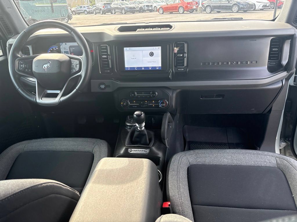 Used 2022 Ford Bronco Big Bend w/ Sasquatch Package AWD/4WD image 9