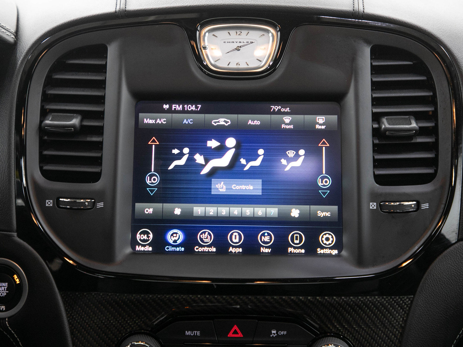 Used 2023 Chrysler 300 C RWD image 17