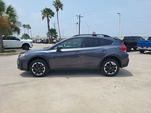 Used 2022 Subaru Crosstrek 2.0i Premium w/ Moonroof Package AWD/4WD image 11