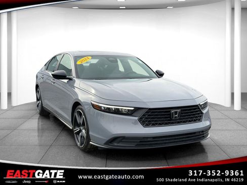 Used 2024 Honda Accord Sport image 1