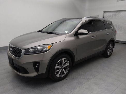 Used 2019 Kia Sorento EX w/ EX Touring Package image 2