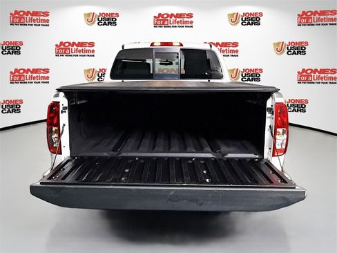 Certified 2019 Nissan Frontier SV w/ Value Truck Package image 17