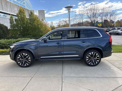 Used 2026 Volvo XC90 B5 Plus w/ Protection Package Premier AWD/4WD image 4