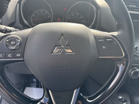 Used 2025 Mitsubishi Outlander Sport ES AWD/4WD image 13