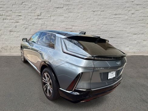 New 2026 Cadillac Lyriq Premium Luxury w/ LPO, Floor Liner Package image 8