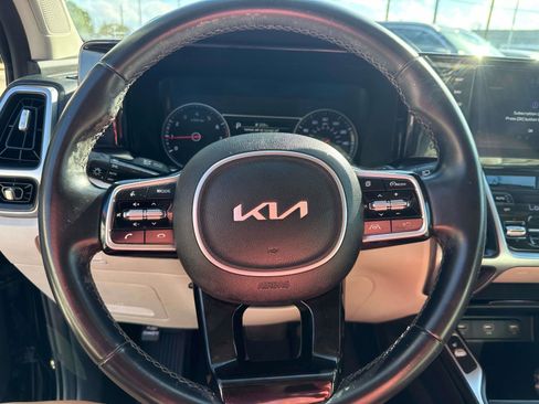 Used 2022 Kia Sorento S image 22