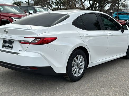 New 2026 Toyota Camry LE image 9