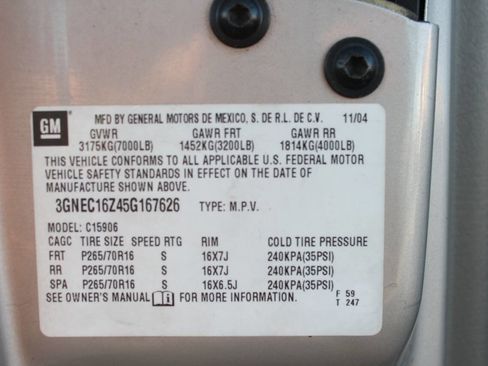 Used 2005 Chevrolet Suburban LS image 15