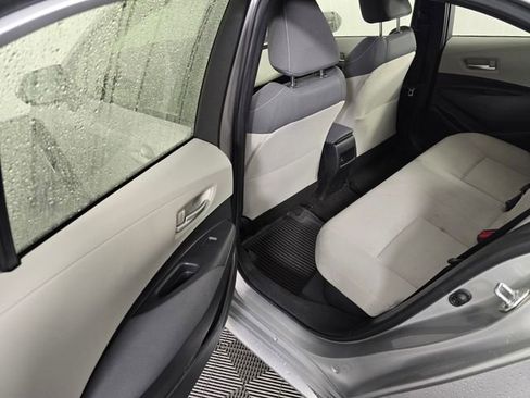 Used 2020 Toyota Corolla LE image 17