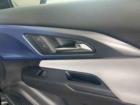 New 2026 Chevrolet Equinox EV LT image 9