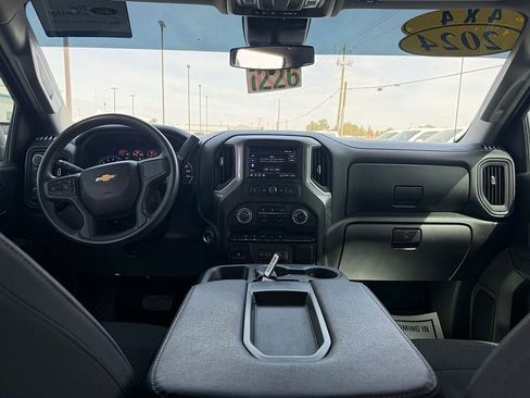 Used 2024 Chevrolet Silverado 1500 Custom image 13