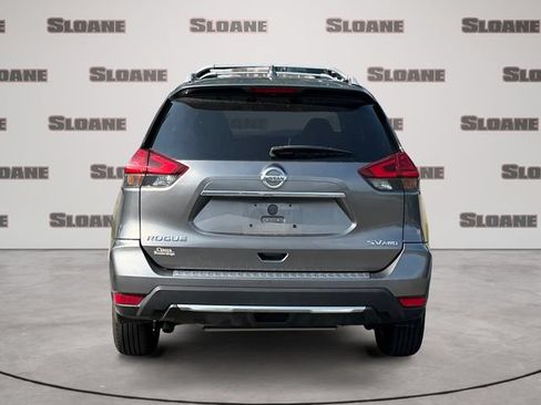 Used 2017 Nissan Rogue SV w/ SV Premium Package AWD/4WD image 4
