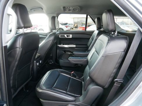 Certified 2021 Ford Explorer XLT w/ Equipment Group 202A image 12