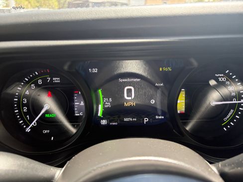 Used 2024 Jeep Wrangler High Altitude AWD/4WD image 21