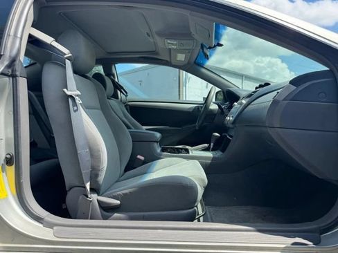 Used 2004 Toyota Solara SE FWD image 18