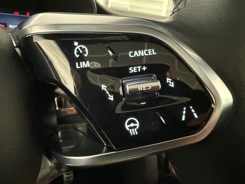 Used 2024 Jaguar E-PACE R-Dynamic SE AWD/4WD image 18