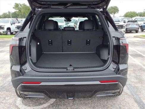 New 2026 Chevrolet Equinox RS w/ Convenience Package III FWD image 12