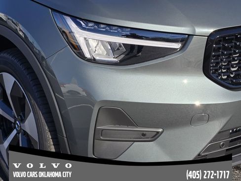 New 2026 Volvo XC40 B4 Core w/ Protection Package Premier image 7