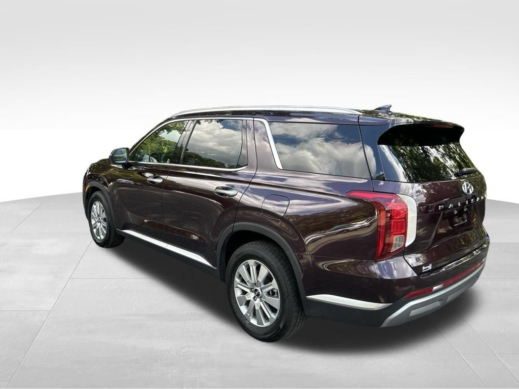 Used 2024 Hyundai Palisade SEL FWD image 3
