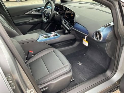 New 2026 Chevrolet Equinox EV LT image 19