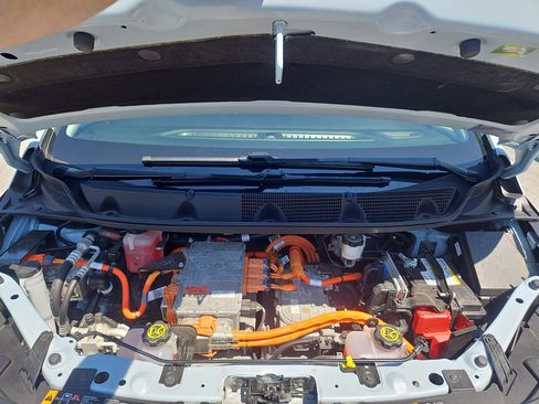 Used 2023 Chevrolet Bolt LT w/ Infotainment Package FWD image 34