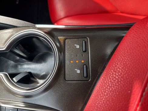 Used 2022 Toyota Camry XSE image 21