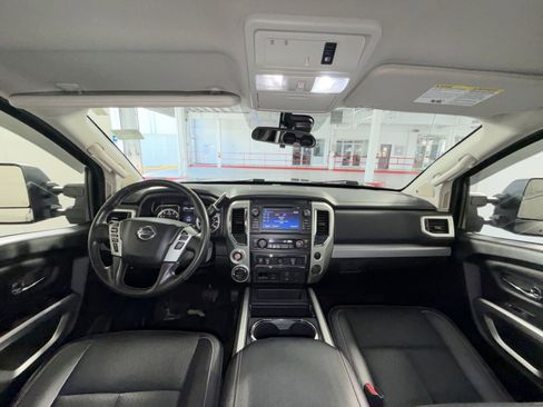 Used 2018 Nissan Titan PRO-4X w/ Pro-4x Utility Package image 22