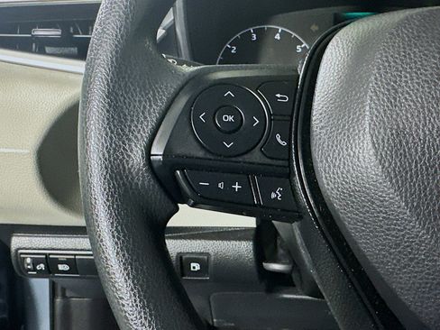 Used 2025 Toyota Corolla LE w/ LE Premium Package FWD image 16