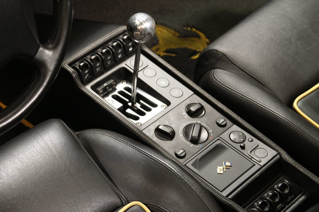 Used 1996 Ferrari F355 Spider RWD image 4