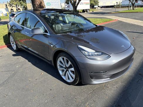 Used 2018 Tesla Model 3 Long Range AWD/4WD image 3