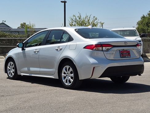 Certified 2025 Toyota Corolla LE FWD image 3