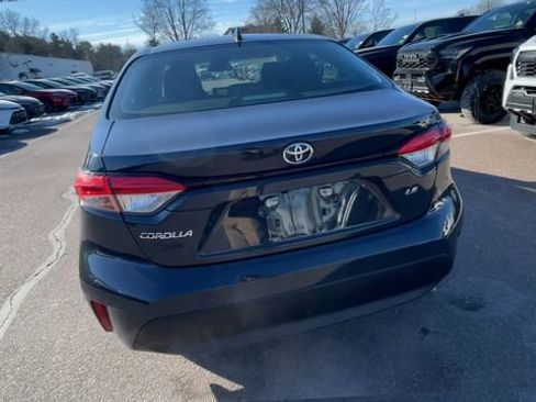 Used 2024 Toyota Corolla LE image 3