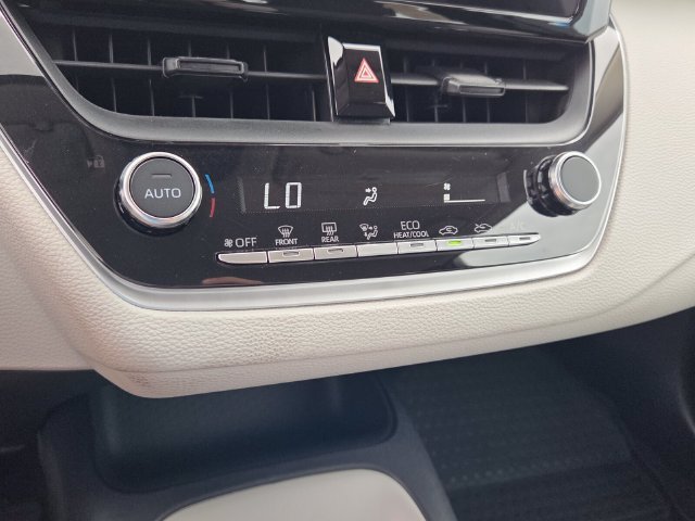 Used 2023 Toyota Corolla LE FWD image 22