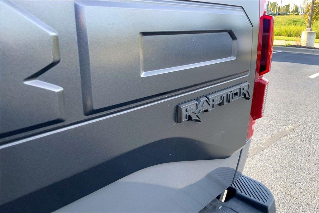Used 2018 Ford F150 Raptor w/ Equipment Group 802A Luxury AWD/4WD image 4