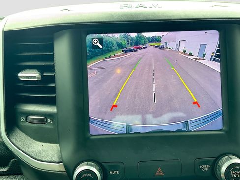 Used 2021 RAM 1500 Big Horn AWD/4WD image 14