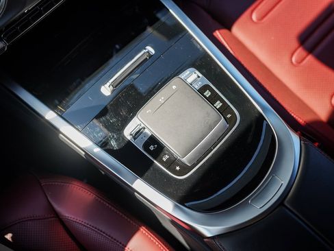 Used 2025 Mercedes-Benz G 550 image 33