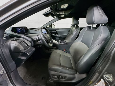 Used 2024 Toyota bZ4X XLE w/ Weather Package image 13